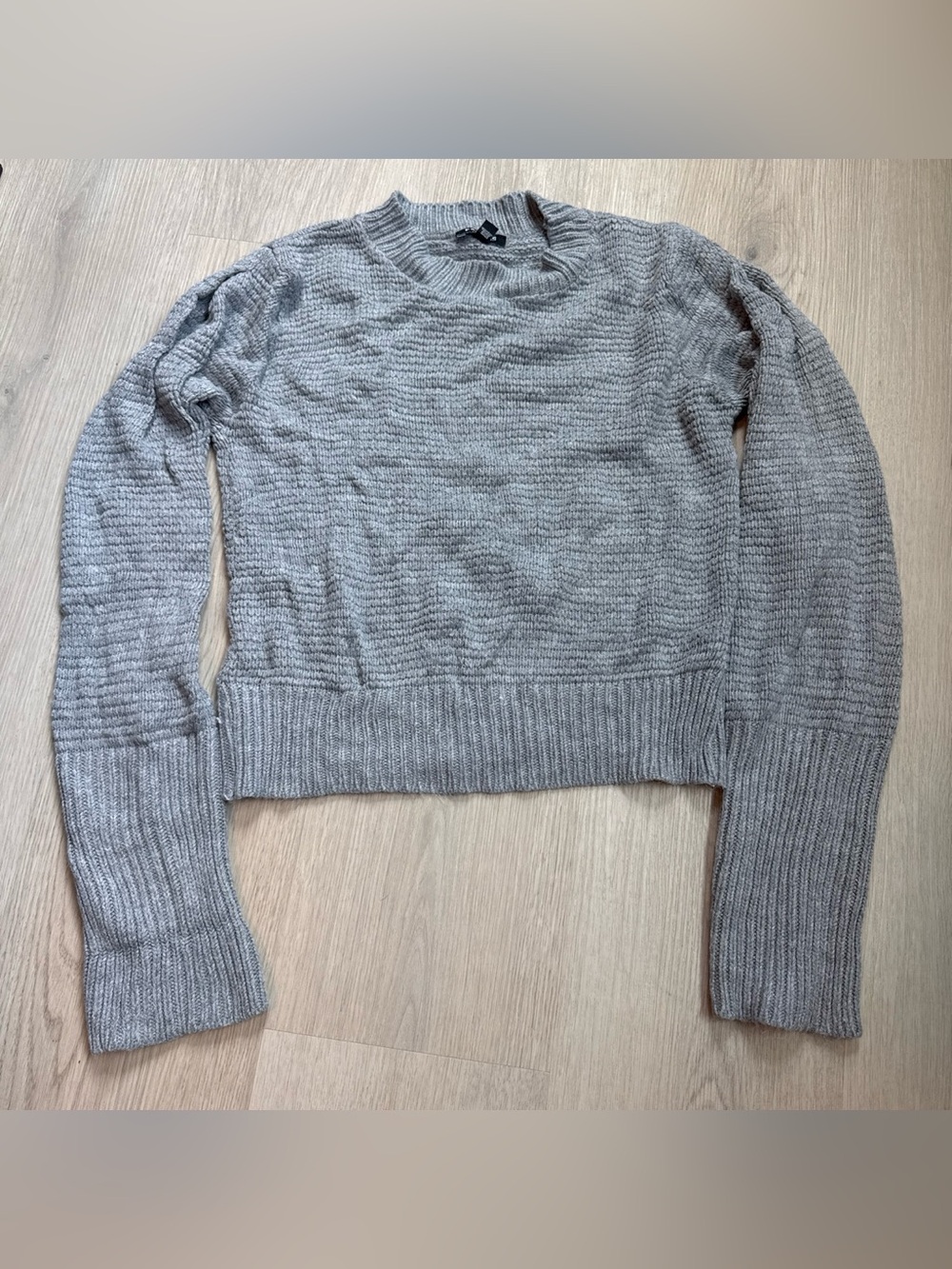 Express Women's Light Gray Crewneck Knit Sweater